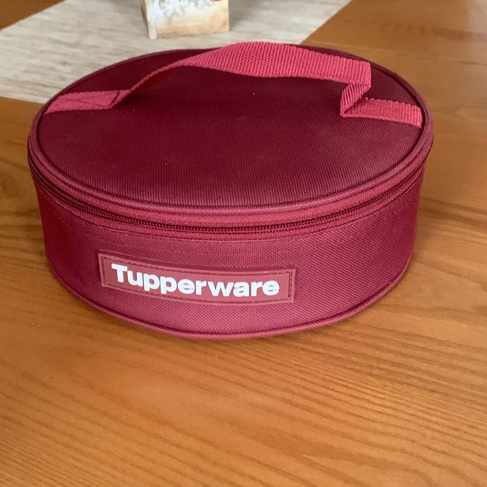 Boîte Tupperware (peut servir de boîte à lunch)